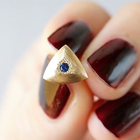 K18 Triangle Earring/Sapphire ＊Single *