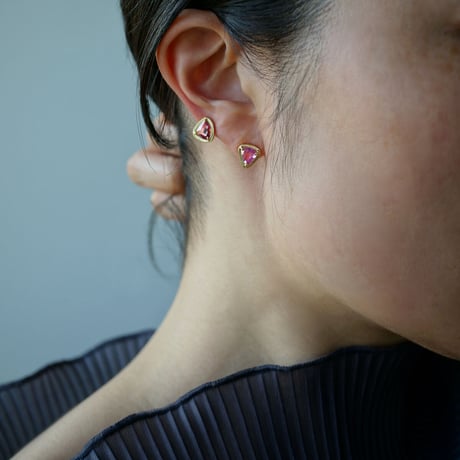 Sapphire Earrings/Stud/RedxPink *