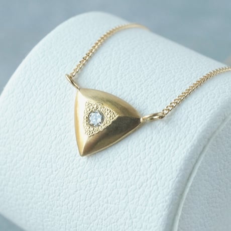 K18 Triangle Necklace