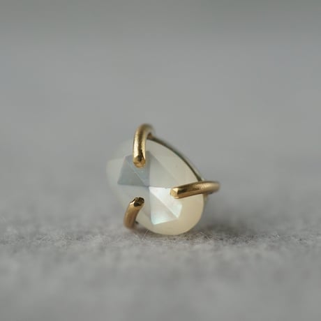 Shell Earring ＊Single