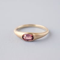 Sapphire Ring/Oval/Red
