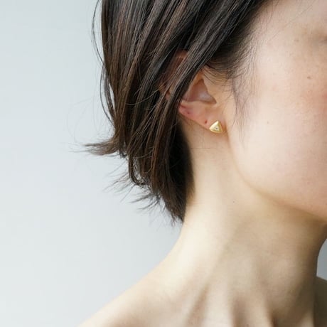 K18 Triangle Earring/Diamond ＊Single *