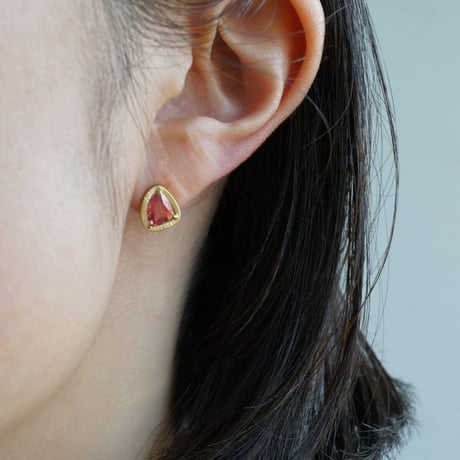 Sapphire Earrings/Stud/RedxPink *