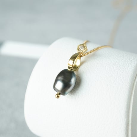 Tahitian Pearl Tiny Necklace/Diamond