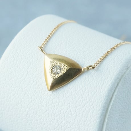K18 Triangle Necklace