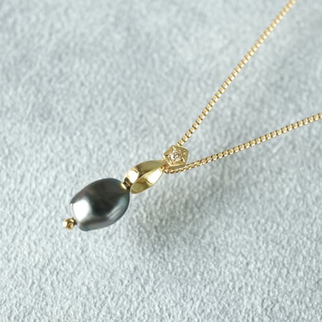 Tahitian Pearl Tiny Necklace/Diamond