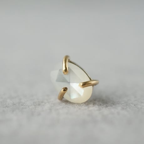 Shell Earring ＊Single