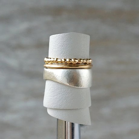 K18 Twig Ring *