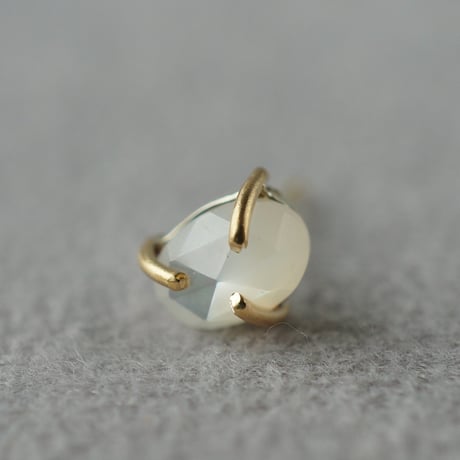 Shell Earring ＊Single