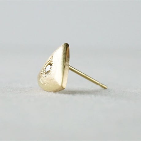 K18 Triangle Earring/Diamond ＊Single *