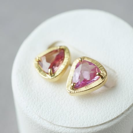 Sapphire Earrings/Stud/RedxPink *