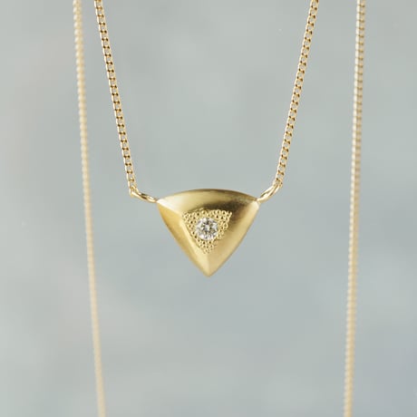 K18 Triangle Necklace
