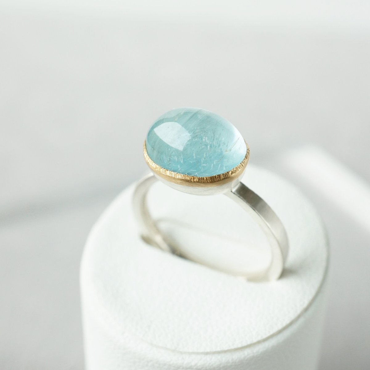 猫眼石 2.34克拉天然猫眼方柱石，圆形的，半透明