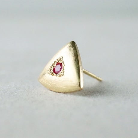K18 Triangle Earring/Ruby ＊Single *