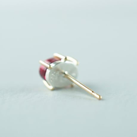 Pink tourmaline earring / Cabochon ＊Single