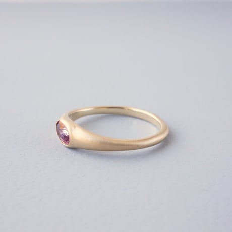 Sapphire Ring/Oval/Red