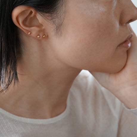 K18 Tsubu earrings / Hairline