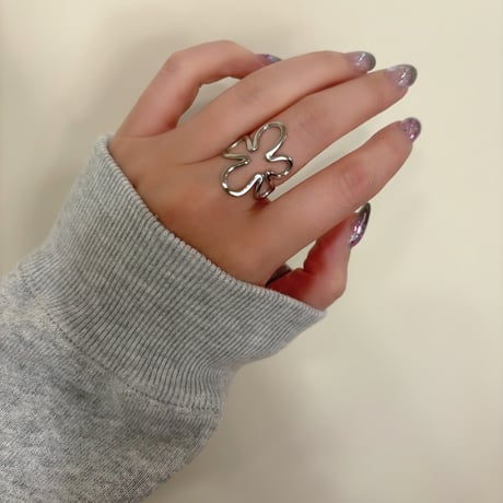 ring 324