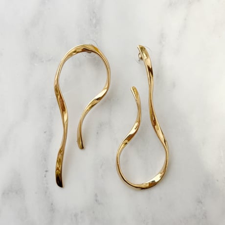 アシンメトリーピアス | STORES
