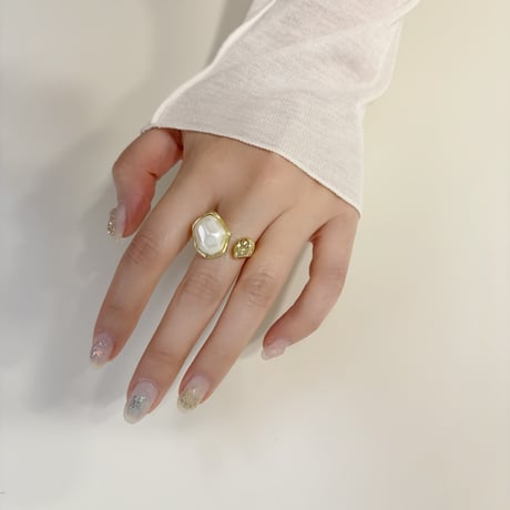 ring 330