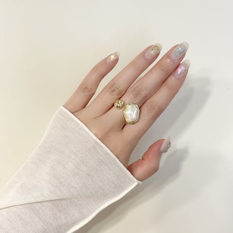 ring 330