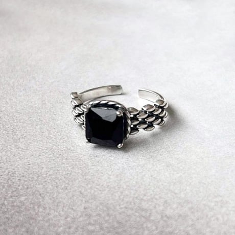ring 317
