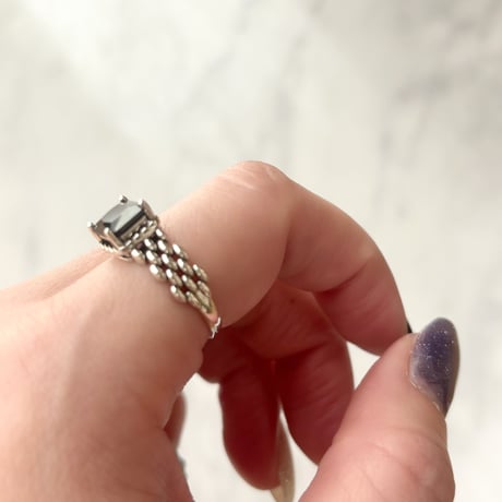 ring 317