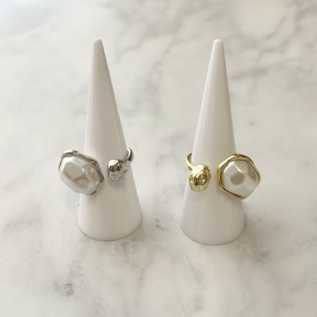 ring 330