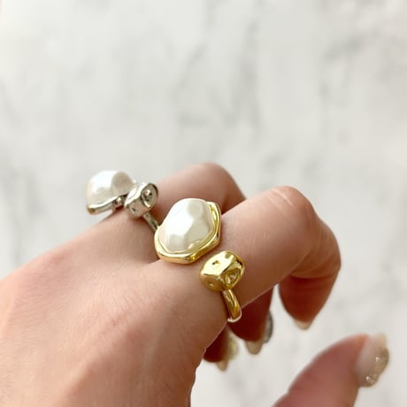 ring 330