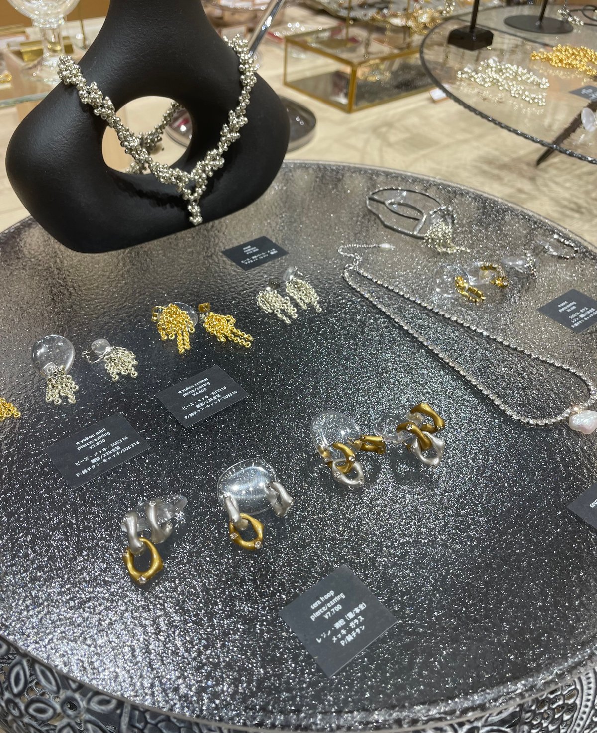 アクセサリーまとめ売り大量⑪ アクセサリー 大量 20kg まとめ売り ネックレスなど ジャンク