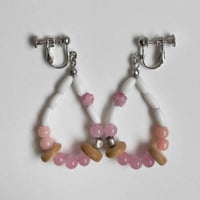 職人の手仕事を宿した、ダスティピンクとホワイトのピアス/イヤリング＿限定1点