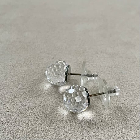 ヴィンテージスワロフスキークリスタルの一粒ピアス＿10mmタイプ