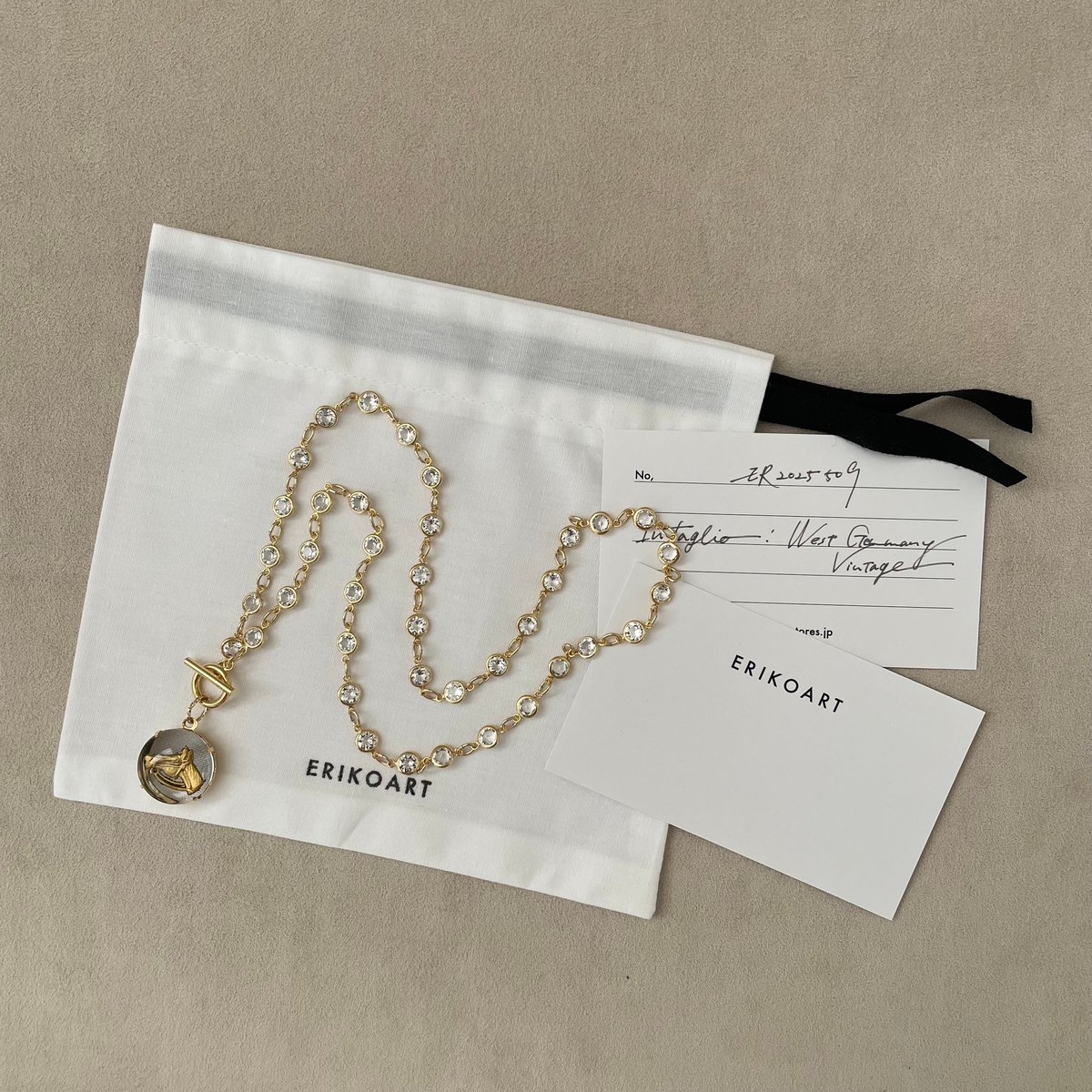 煌めく2026年を共に駆ける「馬」のお守りネックレス | ERIKOART