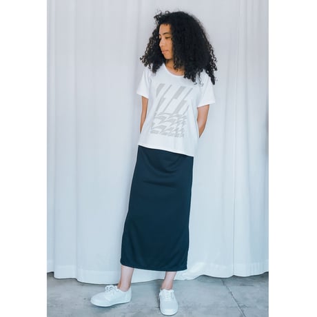 UネックバインダーTシャツ