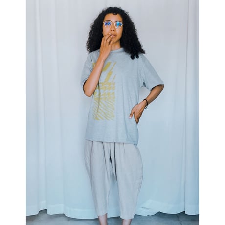 バインダーネックTシャツ