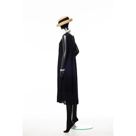 212K037 タックロングワンピース　D.ブラック×ブラック