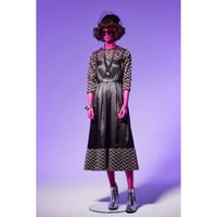 223O072  タックロングドレス