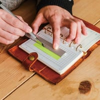 システム手帳にはさめるリフィル式カッティングマット『MX-PB-W』
