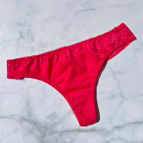 Freesia Thong｜Vivid Pink