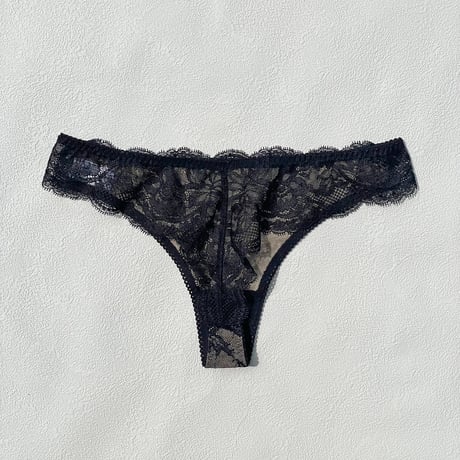 Lilac Thong｜Black