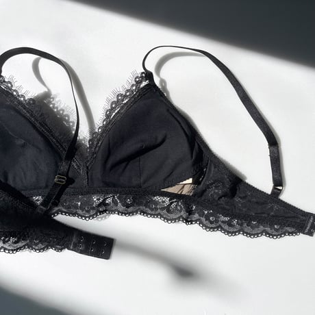 Caron Bralette（パッド込み）｜Black