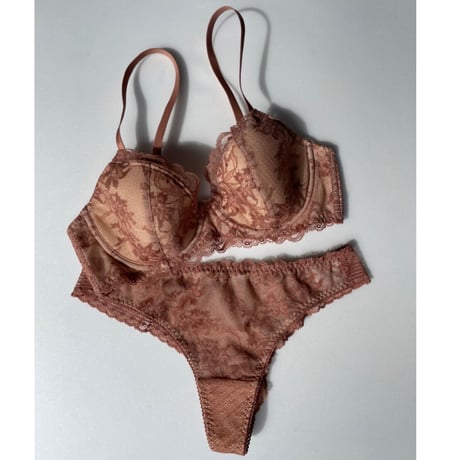 Serruria Underwire Bra｜Mocha