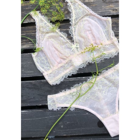 Peach Rose Thong｜Baby Pink
