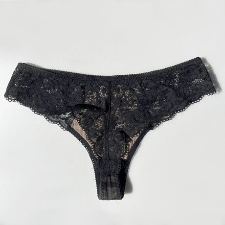 Caron Thong｜Black