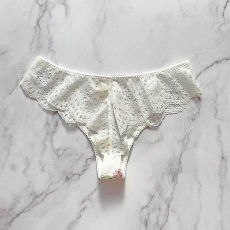 Flower Garden Thong｜White