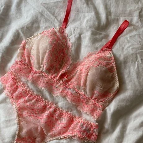 Passion Pink Wireless Bralette（パッド込み）