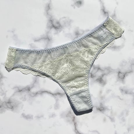 Jasmine Thong｜Blue
