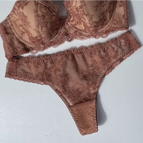 Serruia Thong｜Mocha