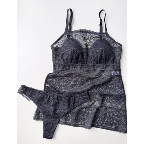 Amary Thong｜Charcoal