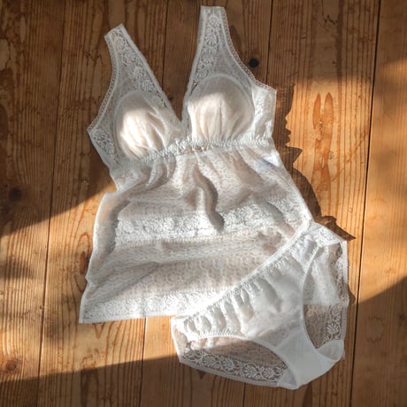 Freesia All Lace Bra Camisole（パッド込み）｜White